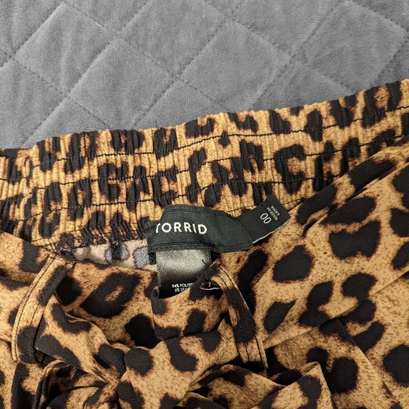 Torrid Leopard Print Palazzo Pants - Picture 2 of 3